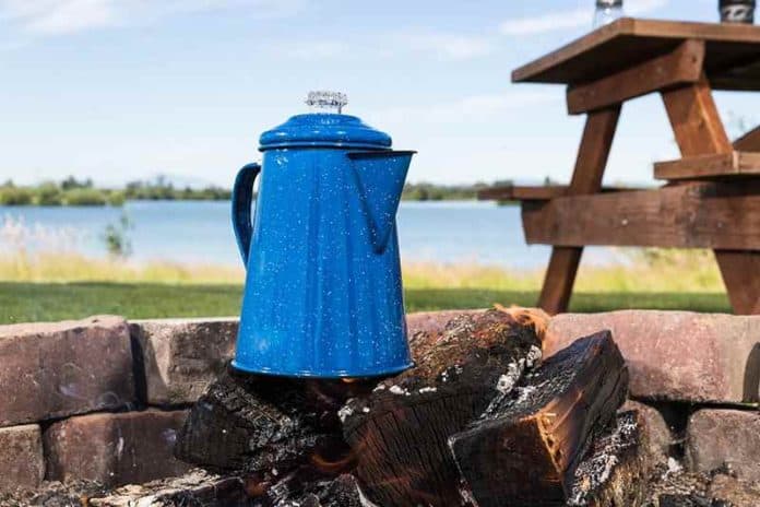 campfire coffee pot 800 X 533 campfire coffee pot