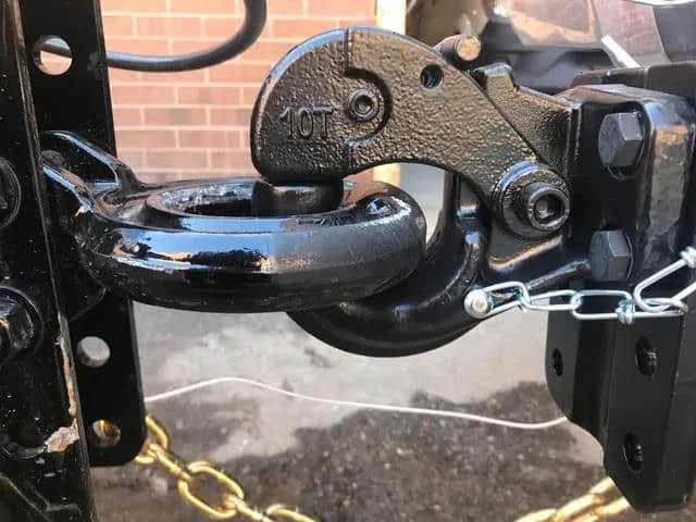 What Are The 4 Different Types Of Tow Hitches Available? 7 pintle hitch
